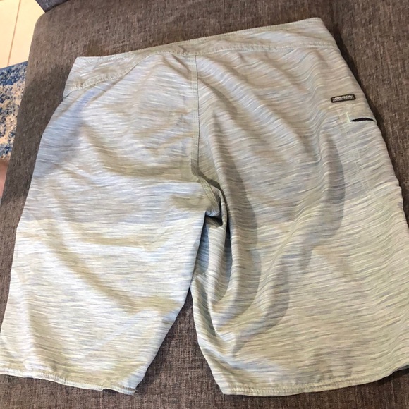 COPY - Volcom ModTech Men’s St 31 board shorts swim trunk - Picture 6 of 6